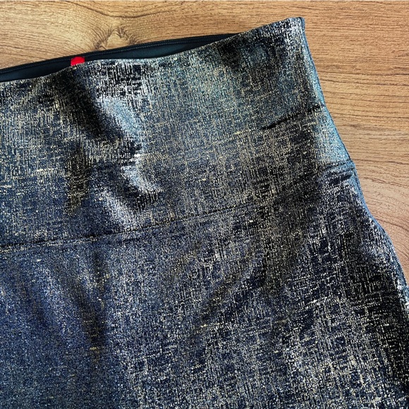 SPANX Shiny Velvet High Waisted Leggings -Black Gold Shine - Picture 5 of 8